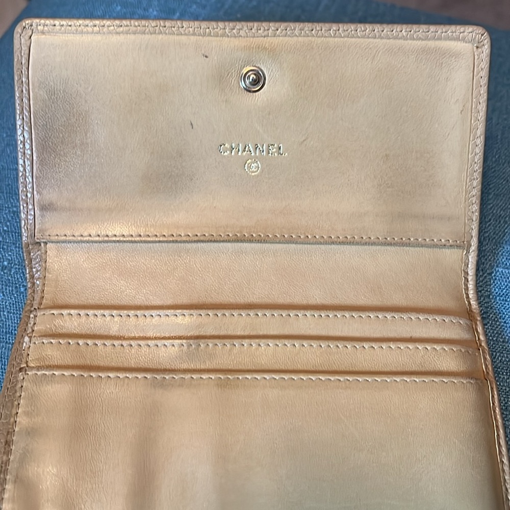 Chanel Timeless CC Caviar Leather Trifold Wallet, Rare - Picture 5 of 15